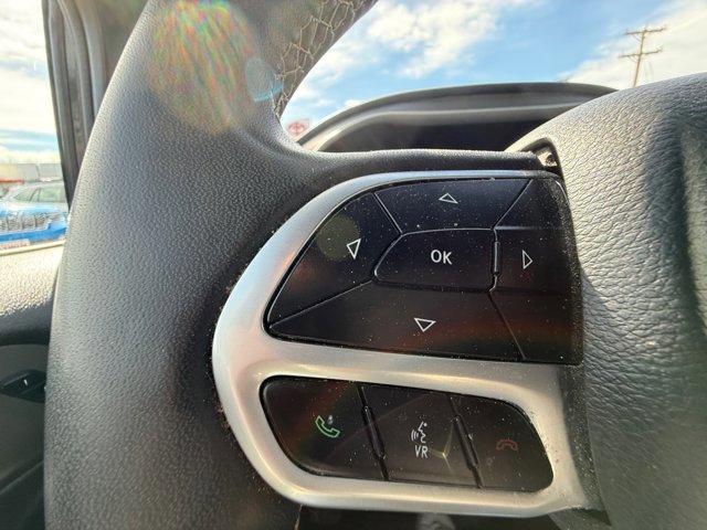 Used 2025 Chrysler Pacifica Select image 22