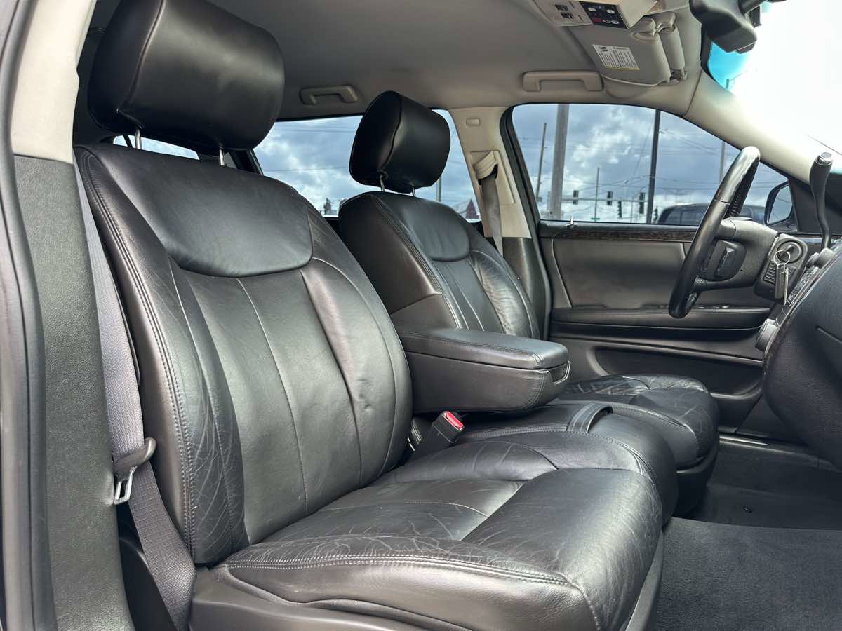 Used 2011 Cadillac DTS Limousine image 30