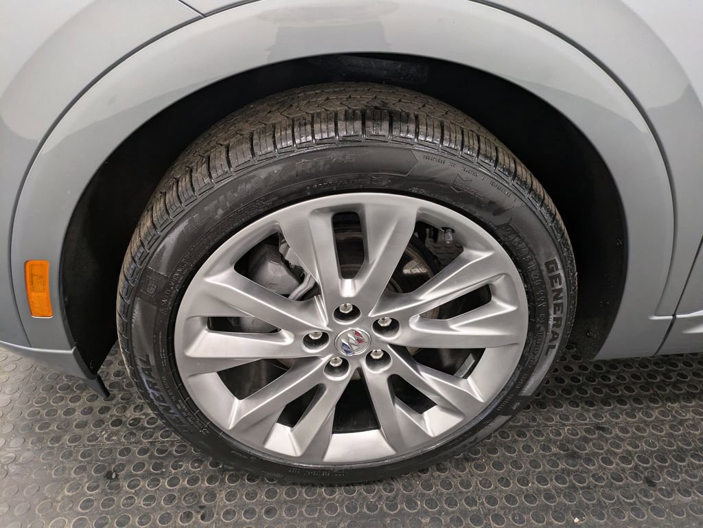 Used 2023 Buick Envision Avenir image 7