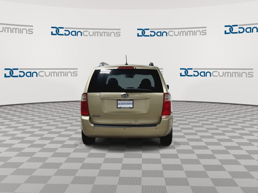 Used 2010 Kia Sedona LX image 7
