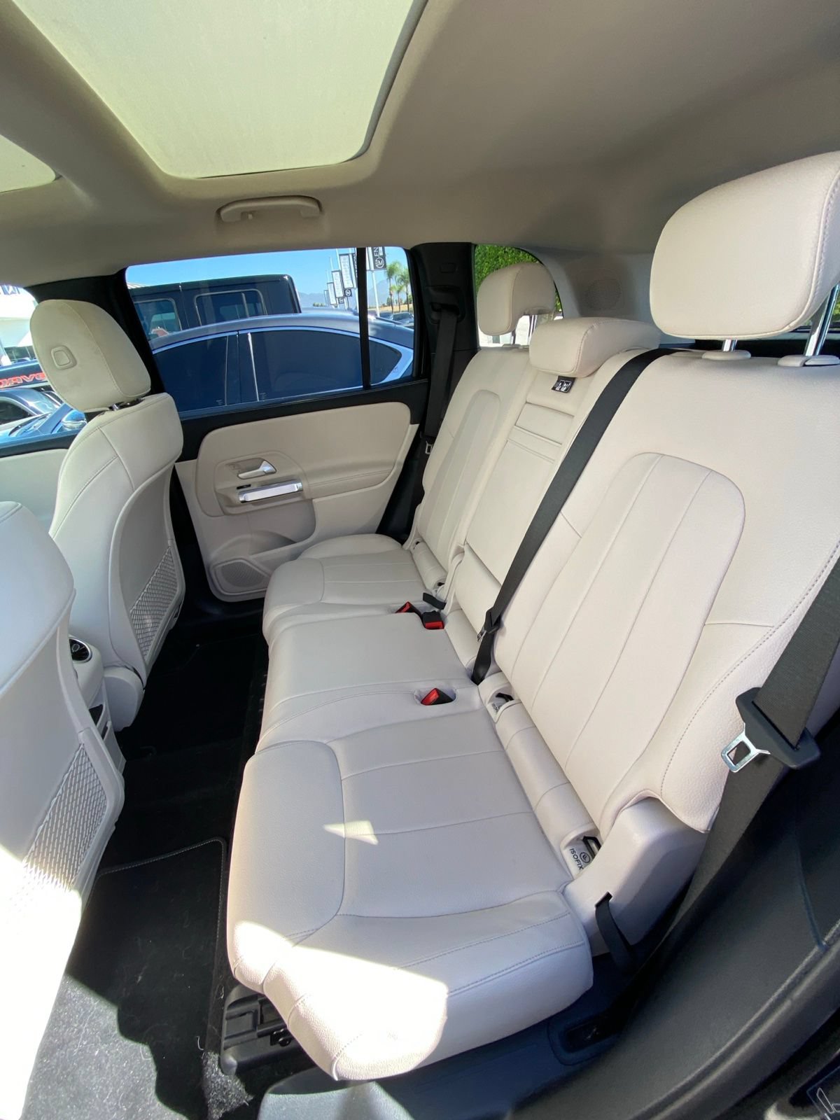 Used 2023 Mercedes-Benz GLB 250 image 10
