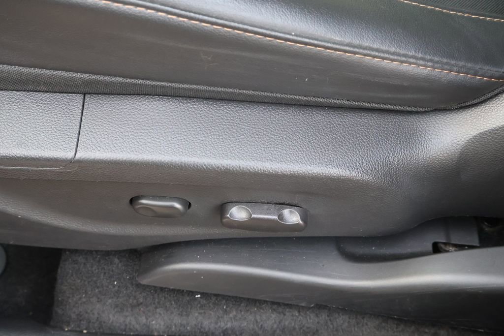 Used 2022 Chevrolet Trax LT w/ LT Convenience Package image 33