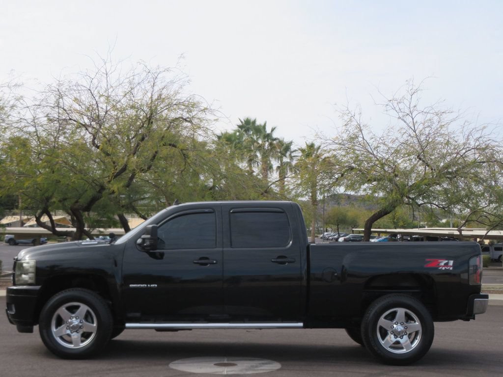 Used 2014 Chevrolet Silverado 2500 LTZ w/ LTZ Plus Package AWD/4WD image 2