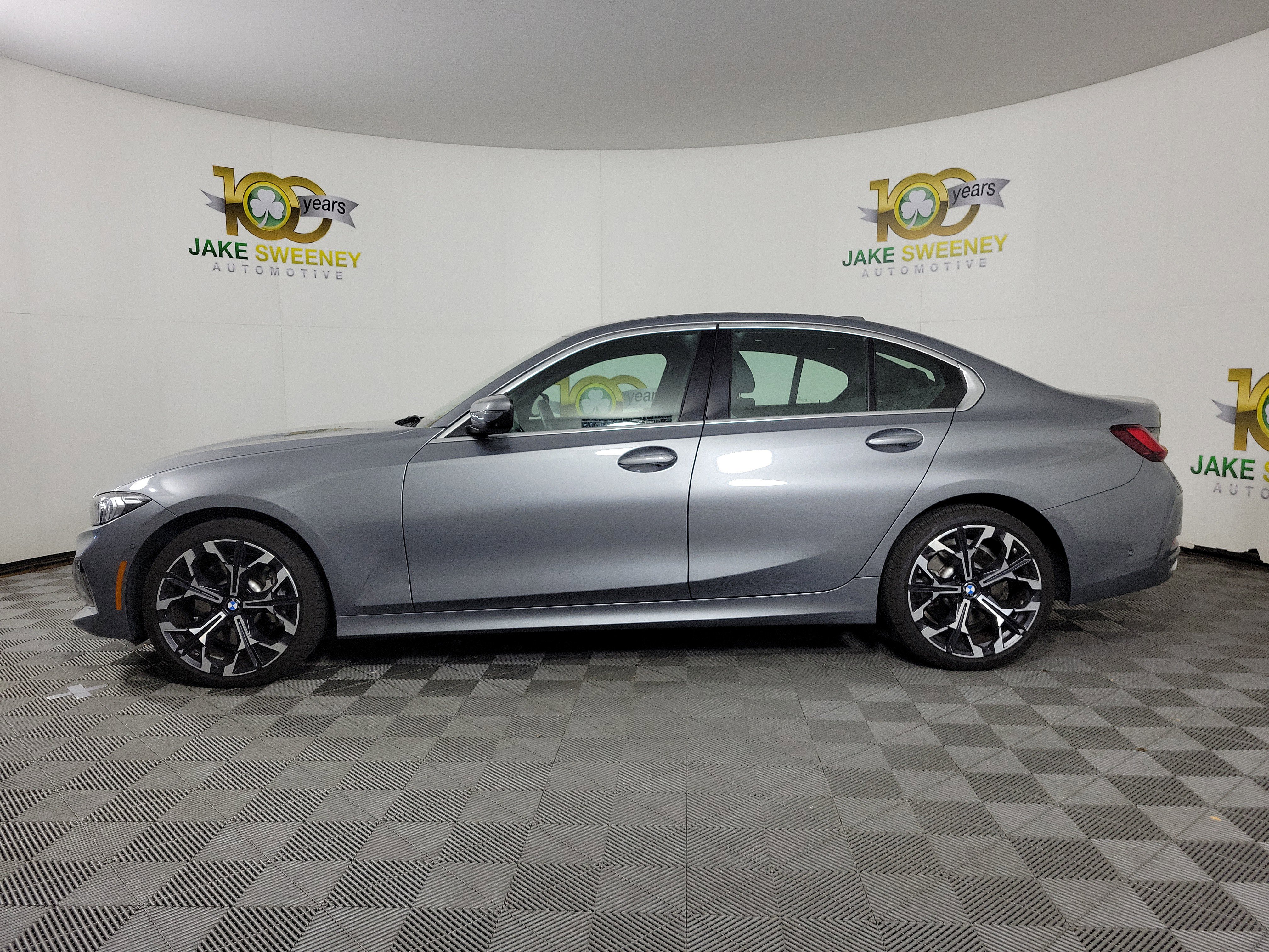 Certified 2025 BMW 330i xDrive Sedan w/ Premium Package image 4