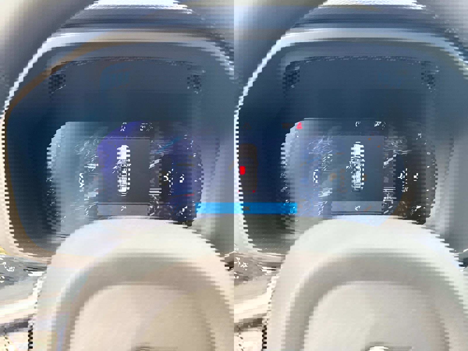 New 2026 Volvo XC60 B5 Plus w/ Climate Package image 28