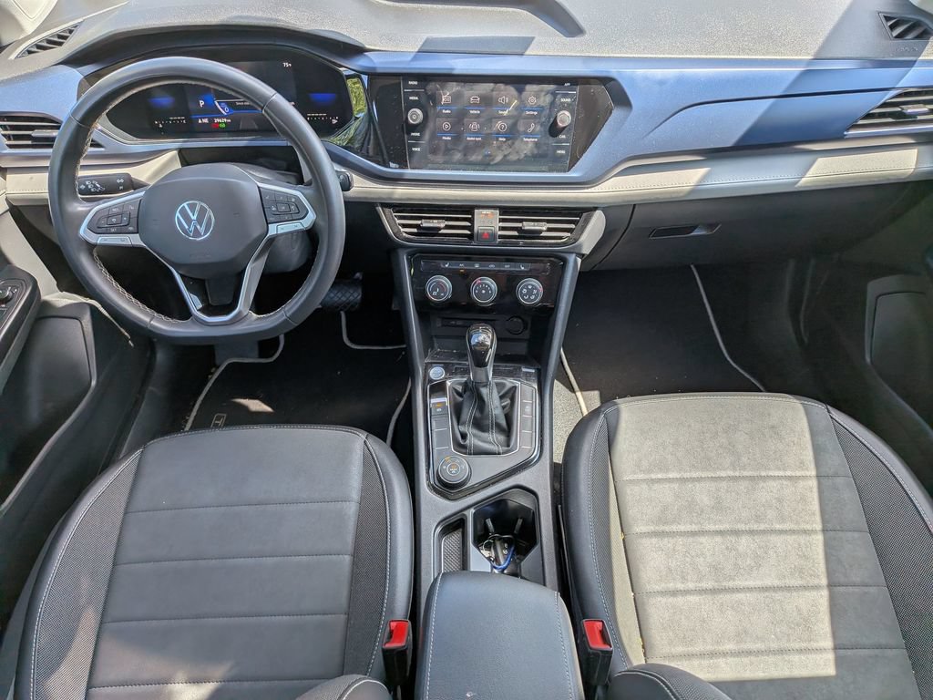 Used 2023 Volkswagen Taos SE w/ Panoramic Sunroof Package AWD/4WD image 27