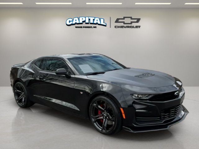 Used 2021 Chevrolet Camaro SS RWD image 6