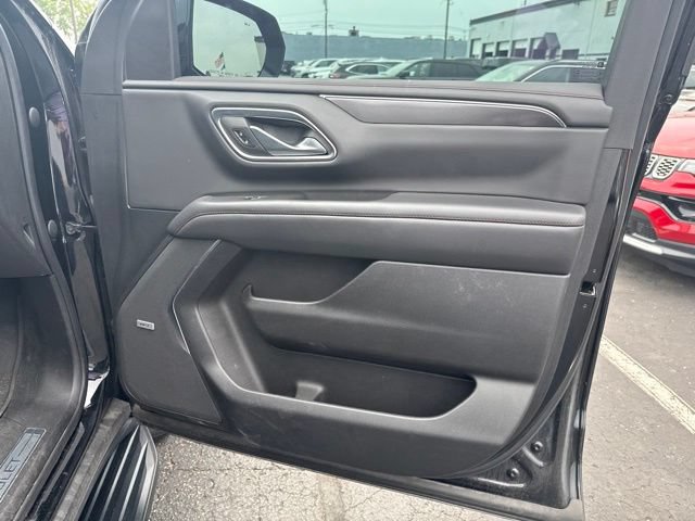 Used 2022 Chevrolet Suburban RST w/ Luxury Package AWD/4WD image 29