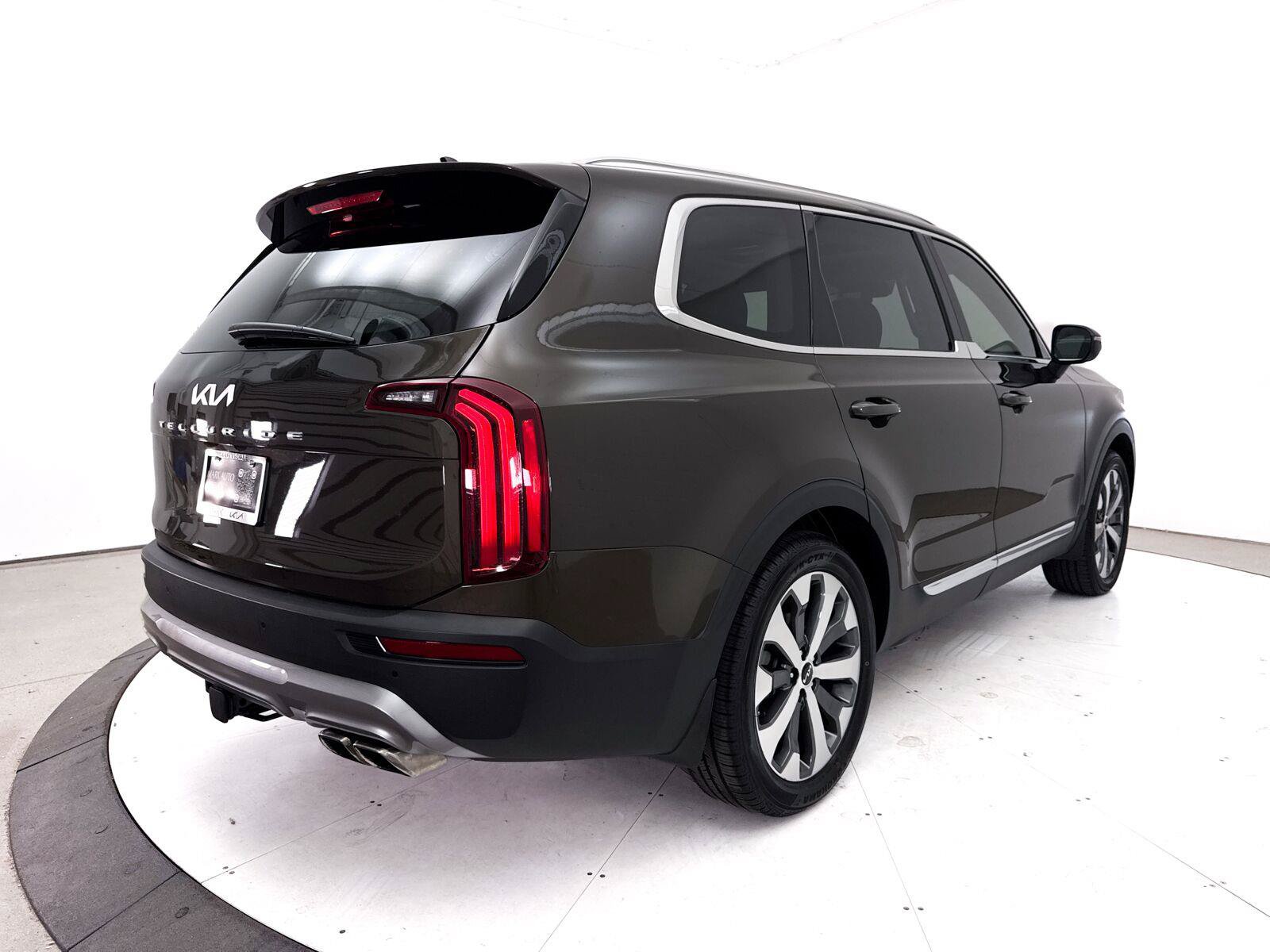 Used 2022 Kia Telluride EX w/ EX Premium Package FWD image 20