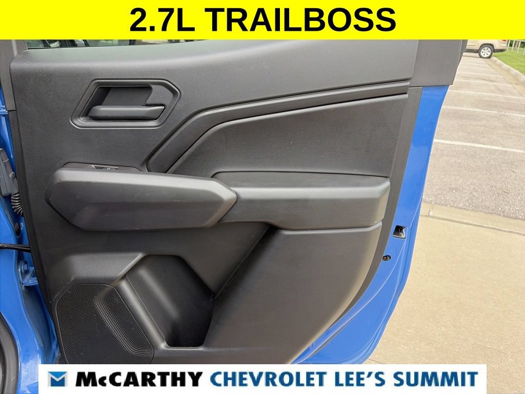Used 2025 Chevrolet Colorado Trail Boss AWD/4WD image 36