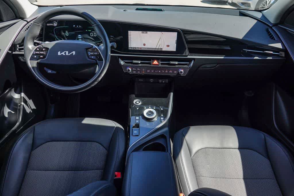 Certified 2023 Kia Niro EX image 11