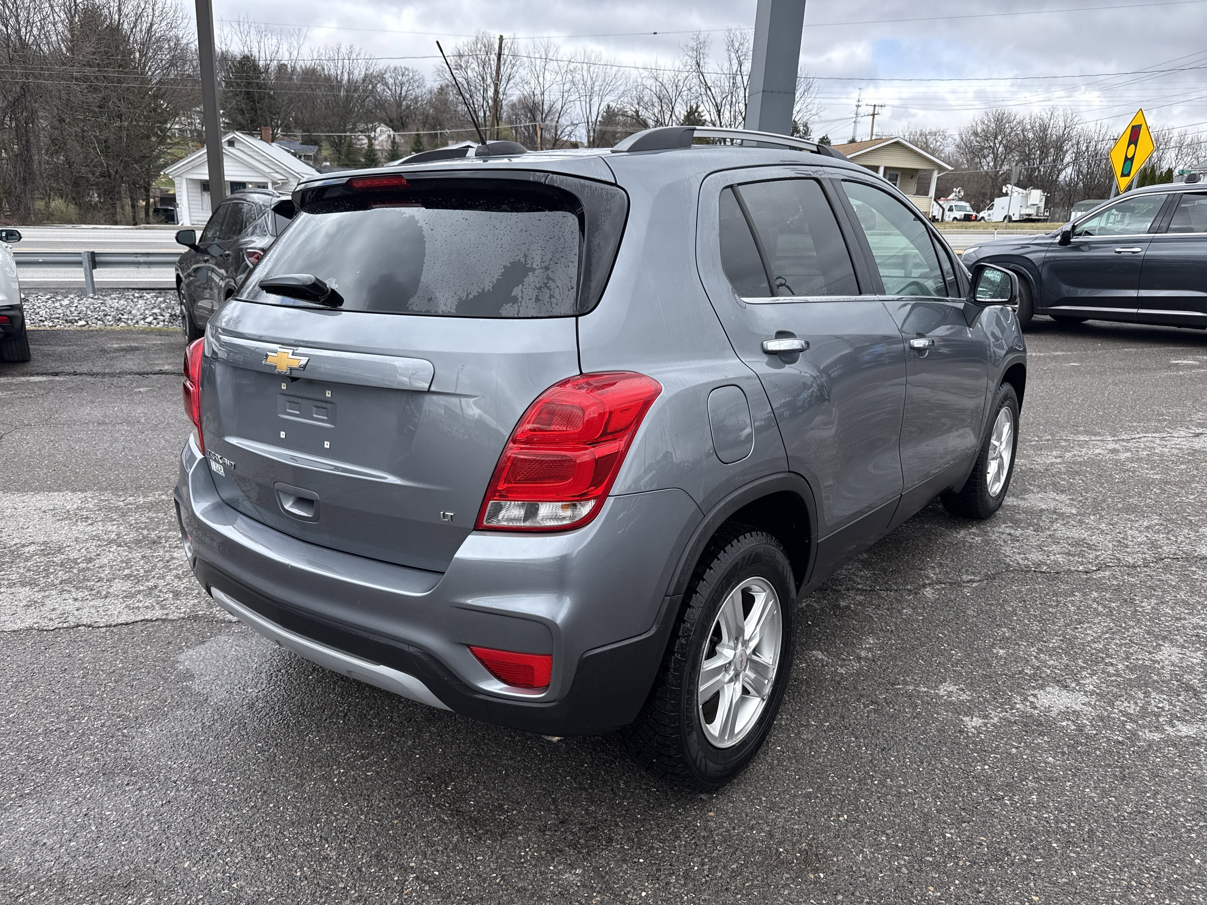 Used 2019 Chevrolet Trax LT w/ LT Convenience Package image 3