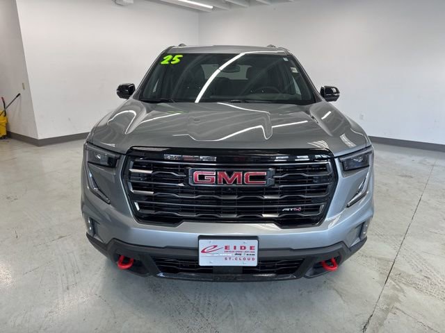 Used 2025 GMC Acadia AT4 image 3