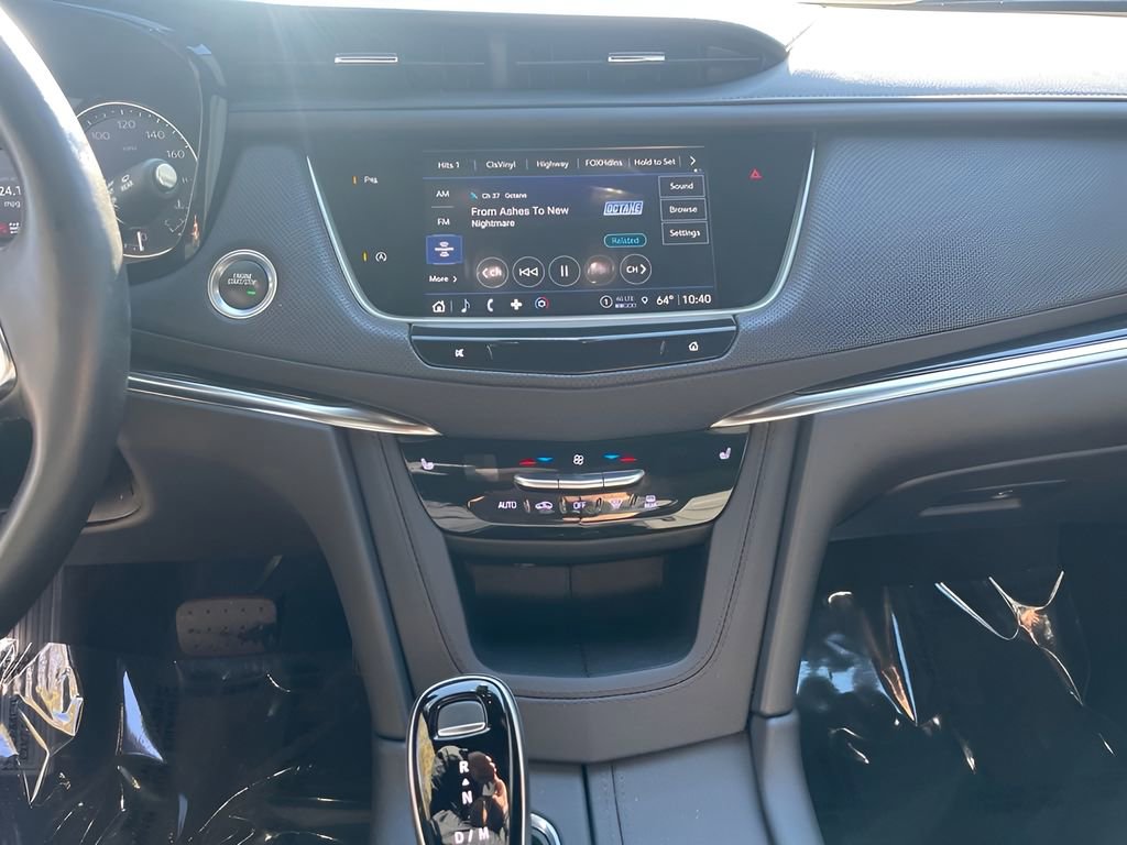 Used 2022 Cadillac XT5 Premium Luxury image 16