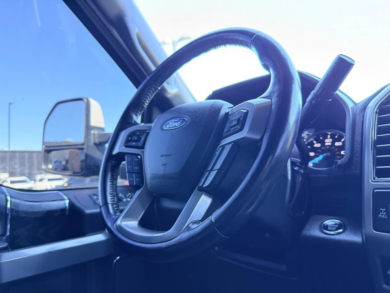 Used 2019 Ford F350 Platinum AWD/4WD image 11