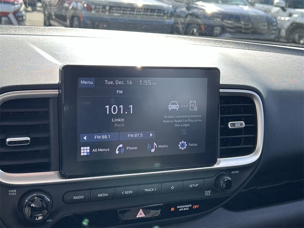 Certified 2023 Hyundai Venue SEL image 22