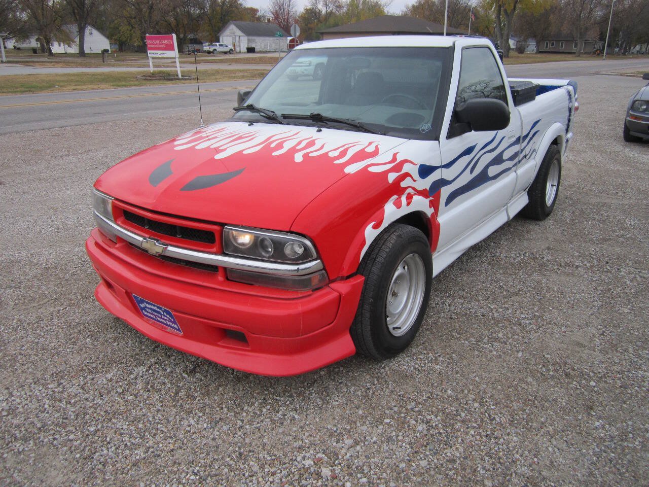 Used 2000 Chevrolet S10 Pickup Xtreme w/ Preferred Equipment Group RWD image 3