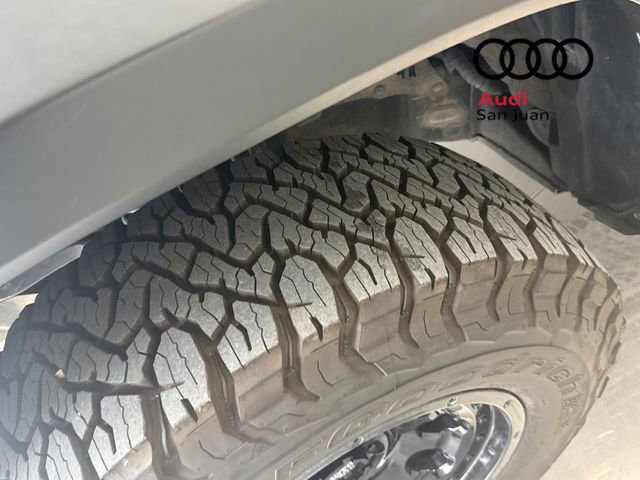 Used 2018 Toyota Tacoma TRD Off-Road w/ Technology Package AWD/4WD image 6