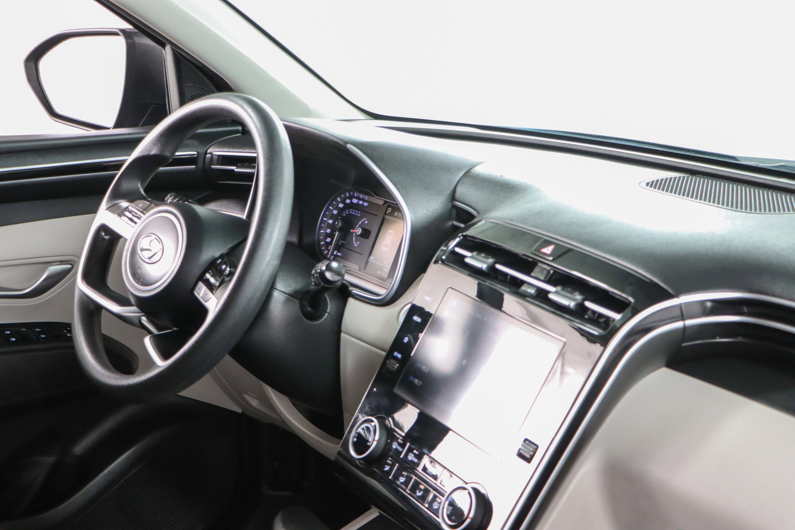 Used 2023 Hyundai Tucson SEL image 25