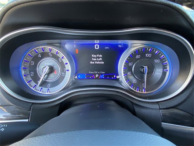 Used 2022 Chrysler 300 Touring w/ Sport Appearance Package image 11