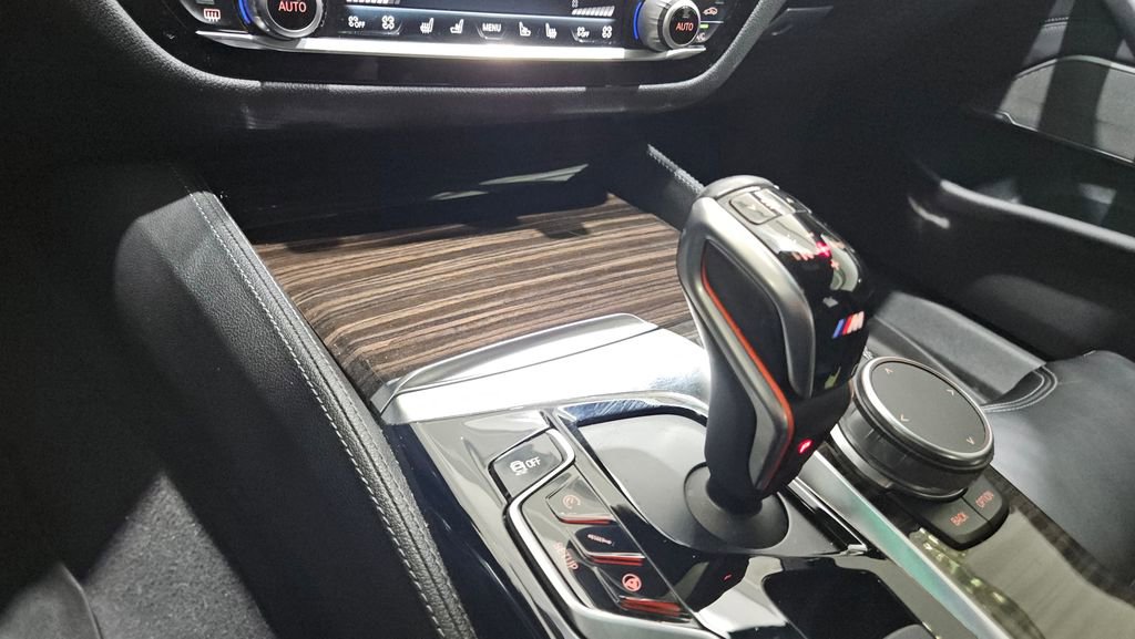 Used 2018 BMW M5 w/ Executive Package image 36