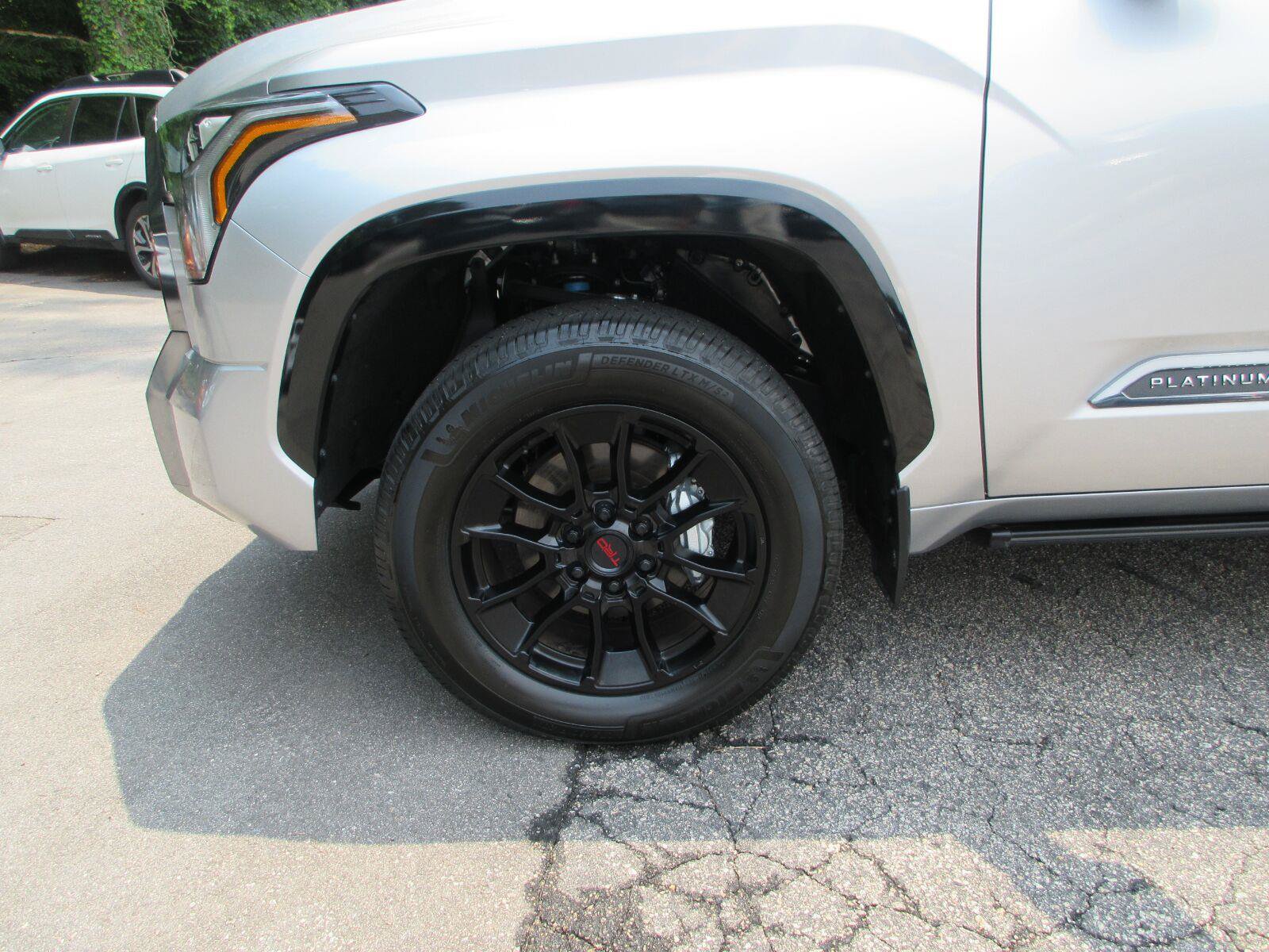 Used 2025 Toyota Tundra Platinum w/ TRD Off-Road Package AWD/4WD image 22