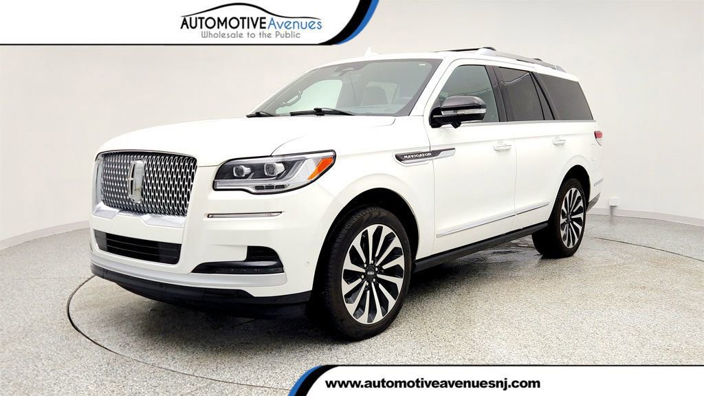 Used 2024 Lincoln Navigator Reserve AWD/4WD image 1