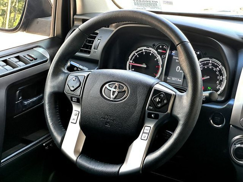 Certified 2024 Toyota 4Runner Limited AWD/4WD image 32