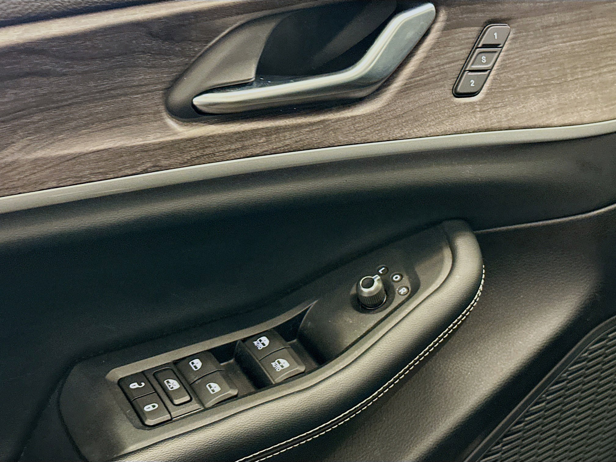 Used 2023 Jeep Grand Cherokee L Limited image 15