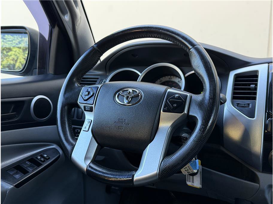 Used 2014 Toyota Tacoma PreRunner w/ SR5 Package RWD image 9