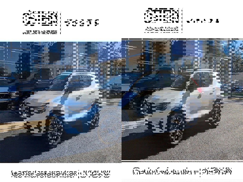 New 2026 Volvo XC40 B4 Core image 1