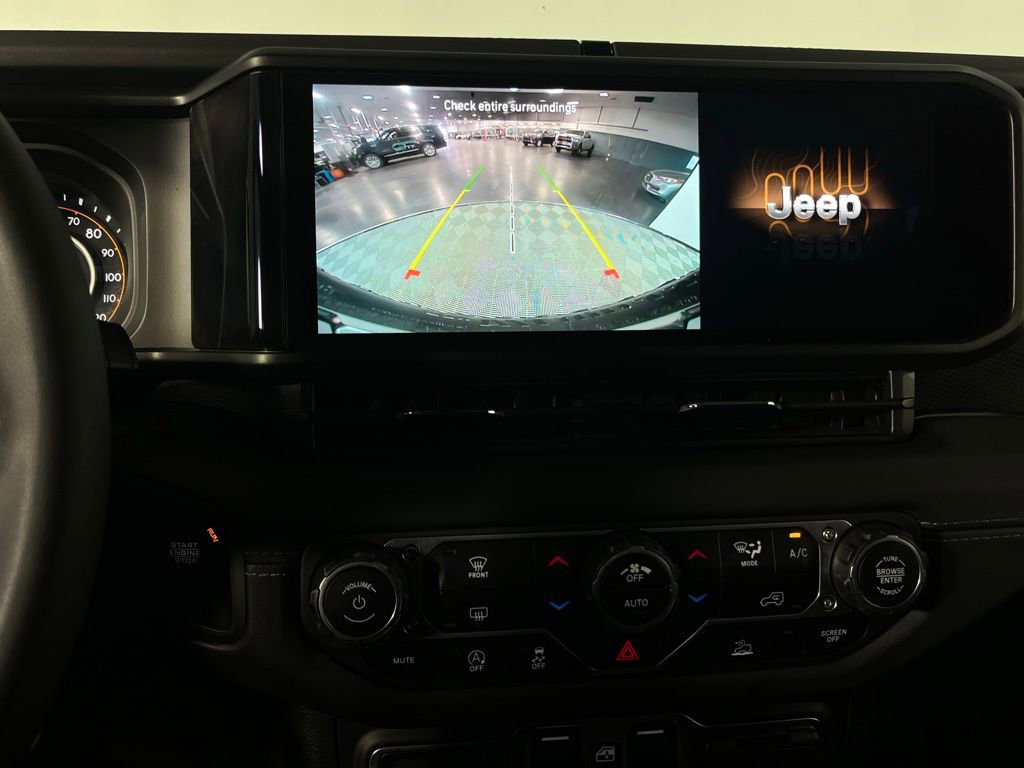 Used 2025 Jeep Wrangler Unlimited Rubicon image 19