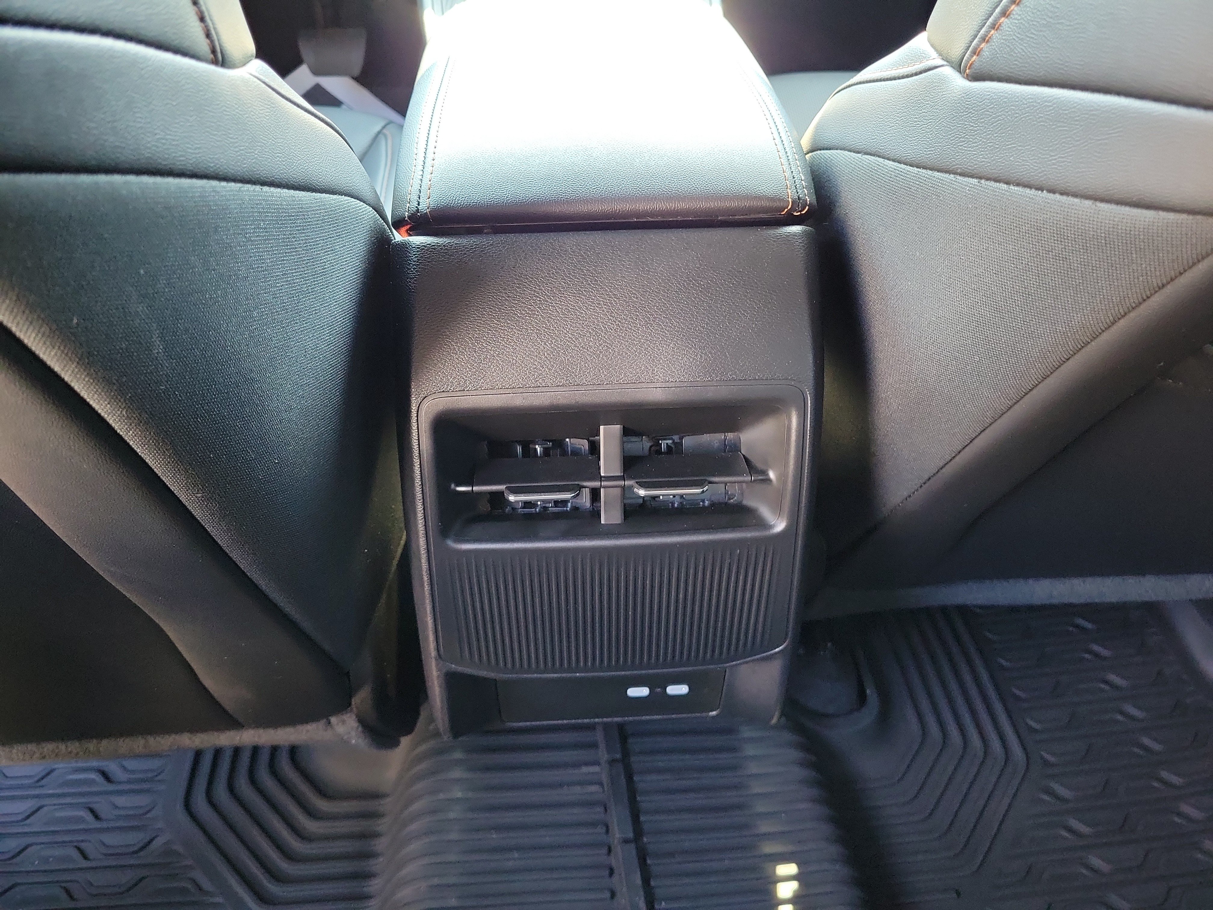 Used 2026 Jeep Cherokee Limited AWD/4WD image 11