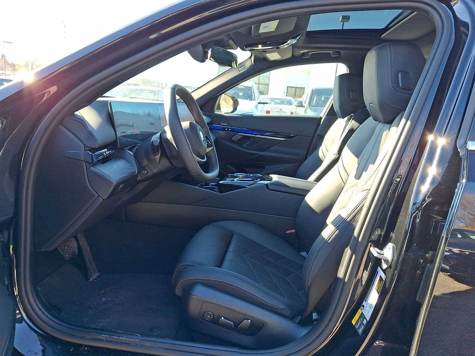 Used 2024 BMW i5 eDrive40i w/ Premium Package image 13