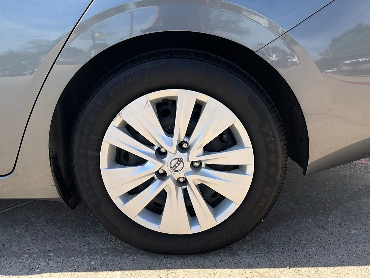 Used 2025 Nissan Sentra S image 9