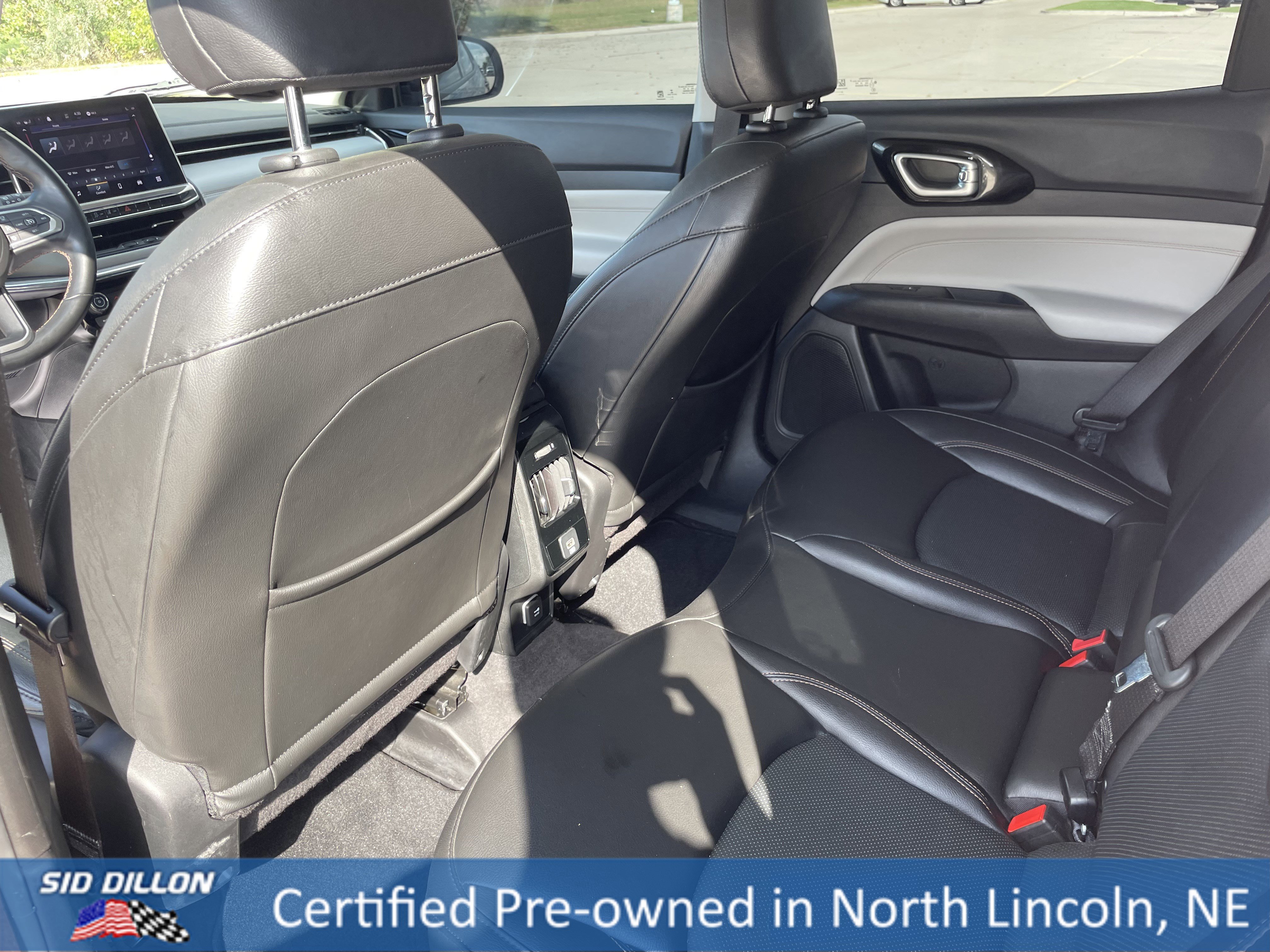 Used 2022 Jeep Compass Limited image 18