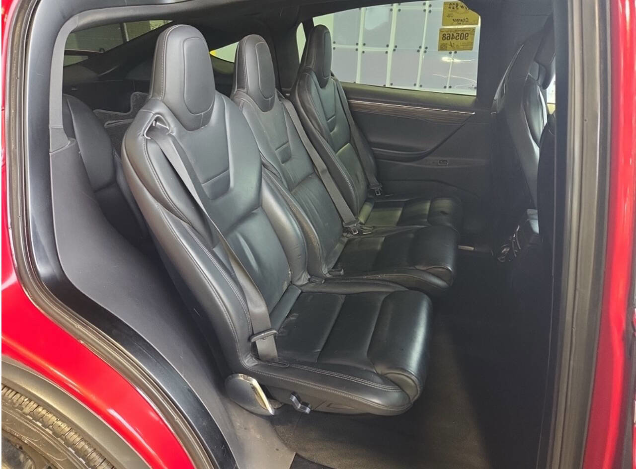 Used 2016 Tesla Model X 90D image 5