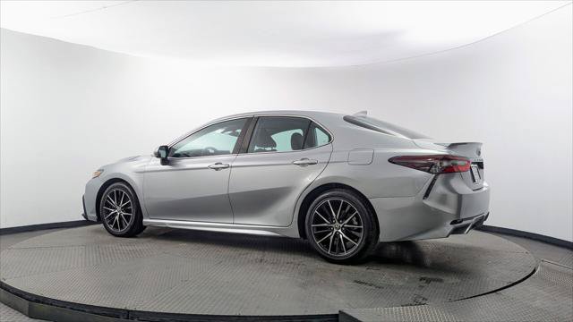 Used 2023 Toyota Camry SE FWD image 6