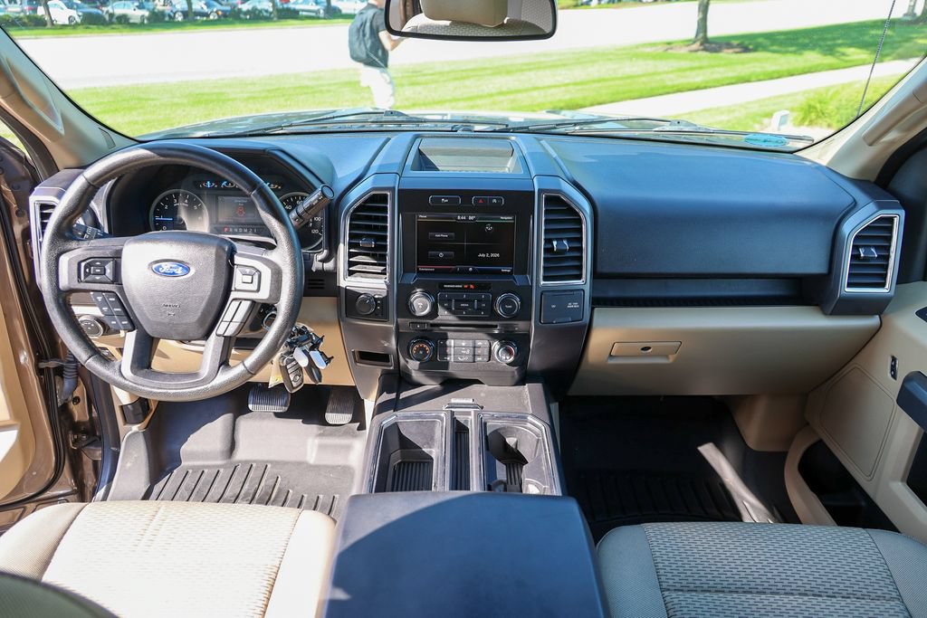 Used 2015 Ford F150 XLT w/ Equipment Group 302A Luxury AWD/4WD image 5
