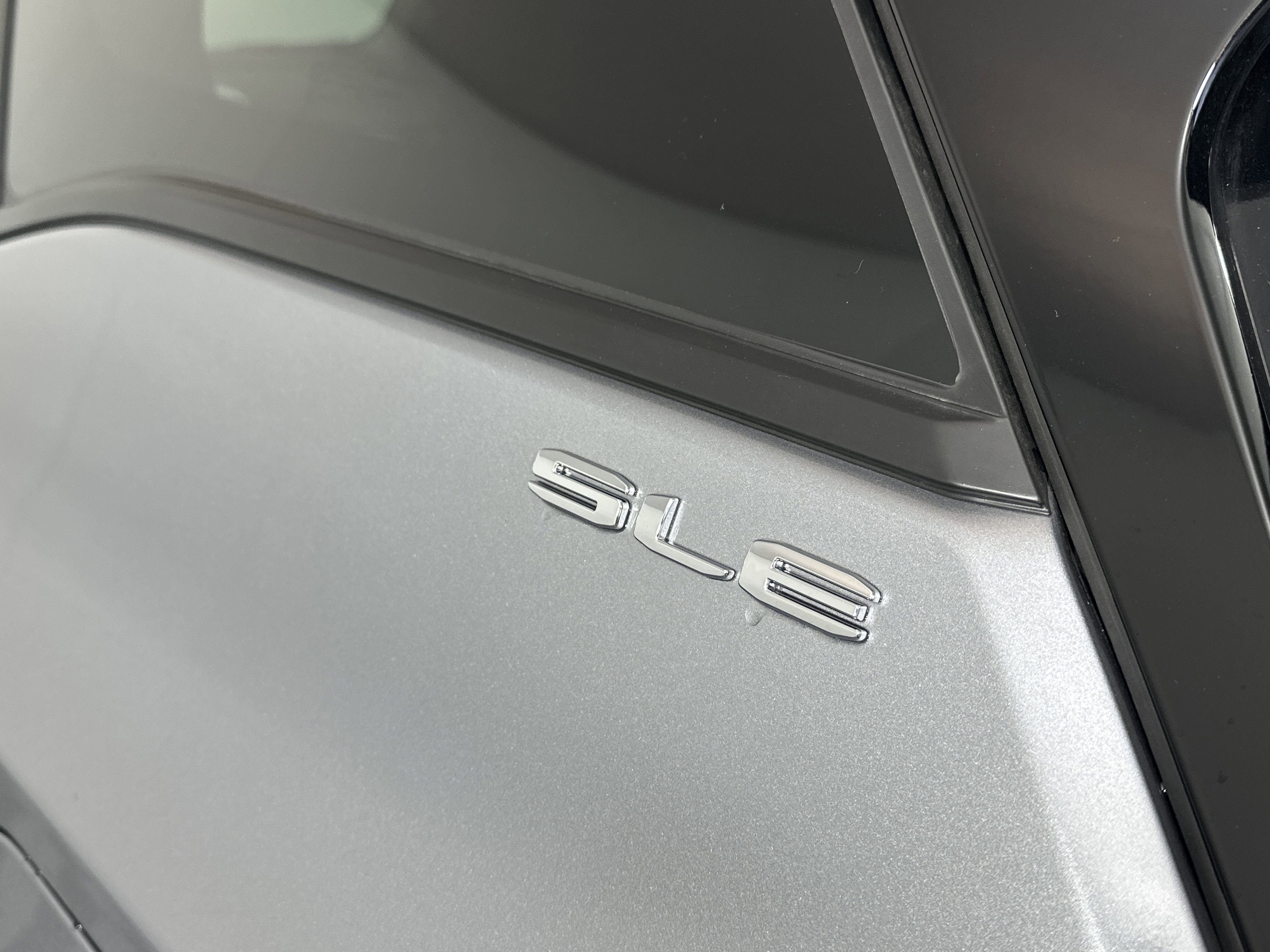 Used 2023 GMC Terrain SLE image 16