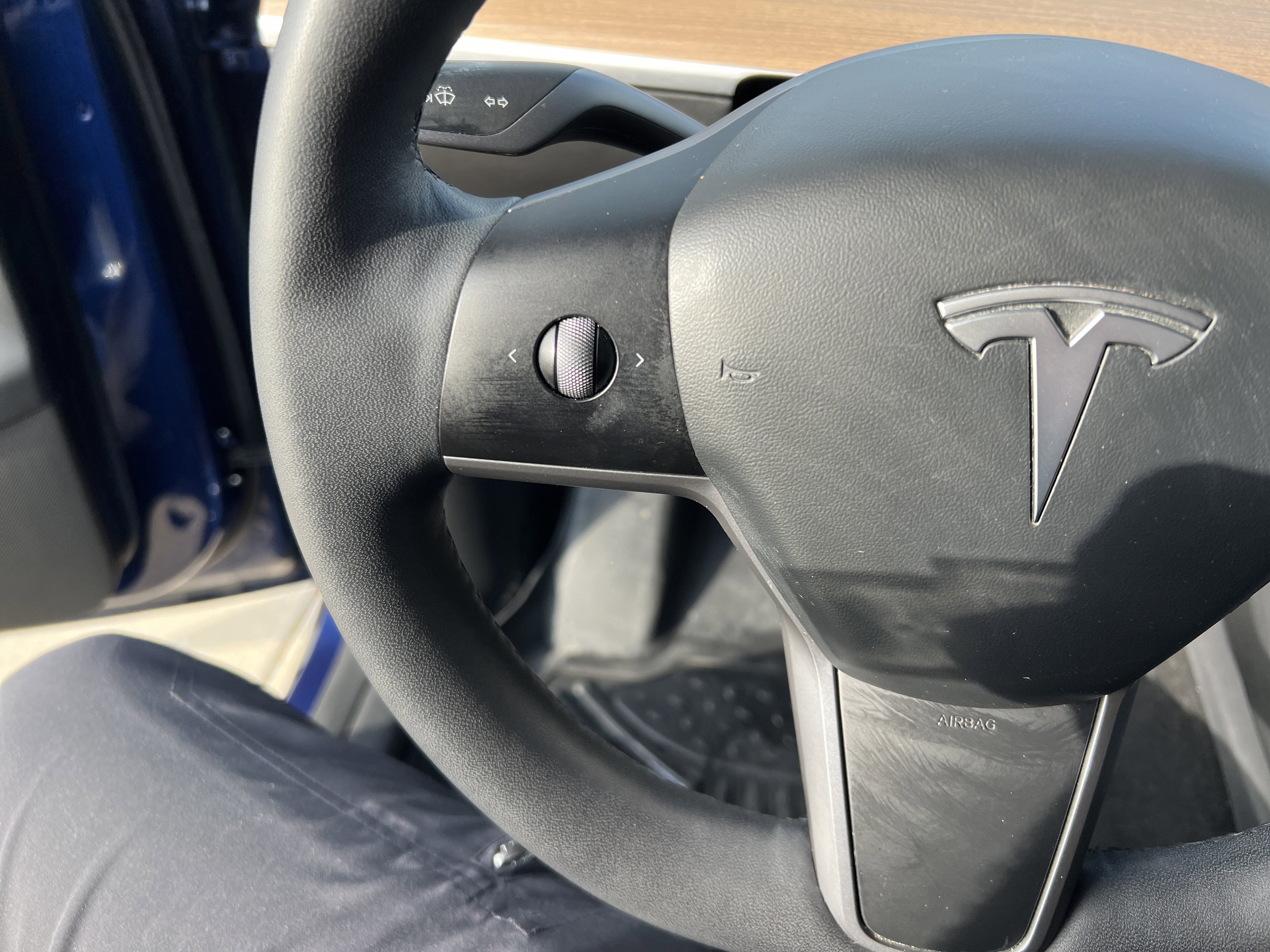 Used 2021 Tesla Model Y Long Range image 18
