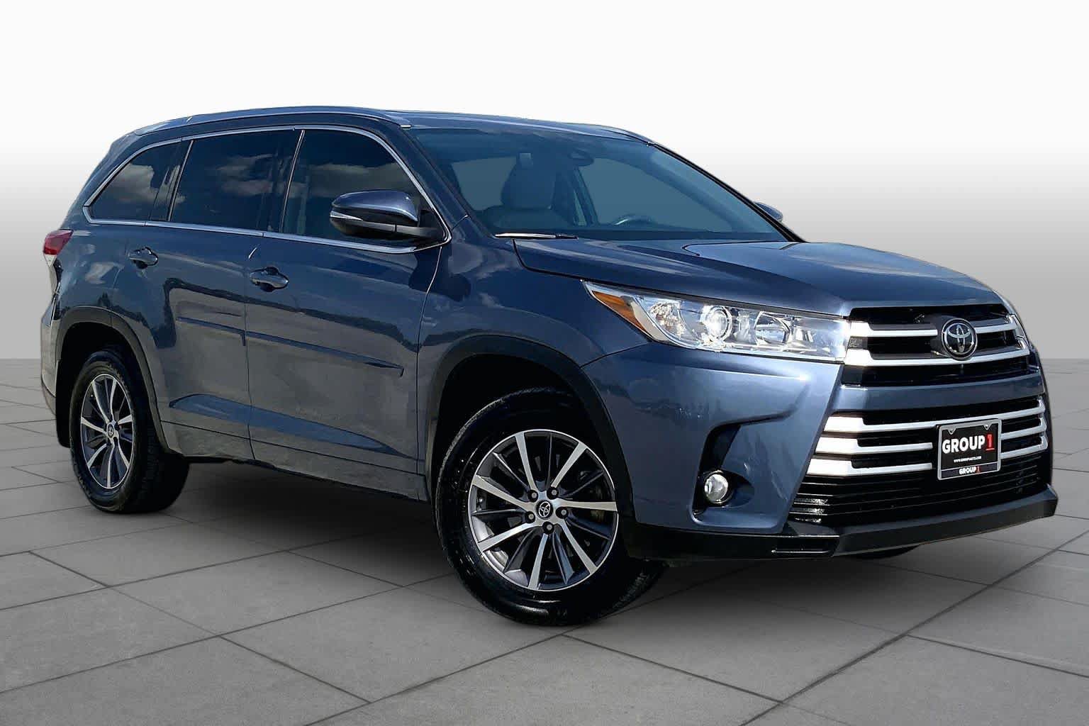 Used 2018 Toyota Highlander XLE FWD image 3