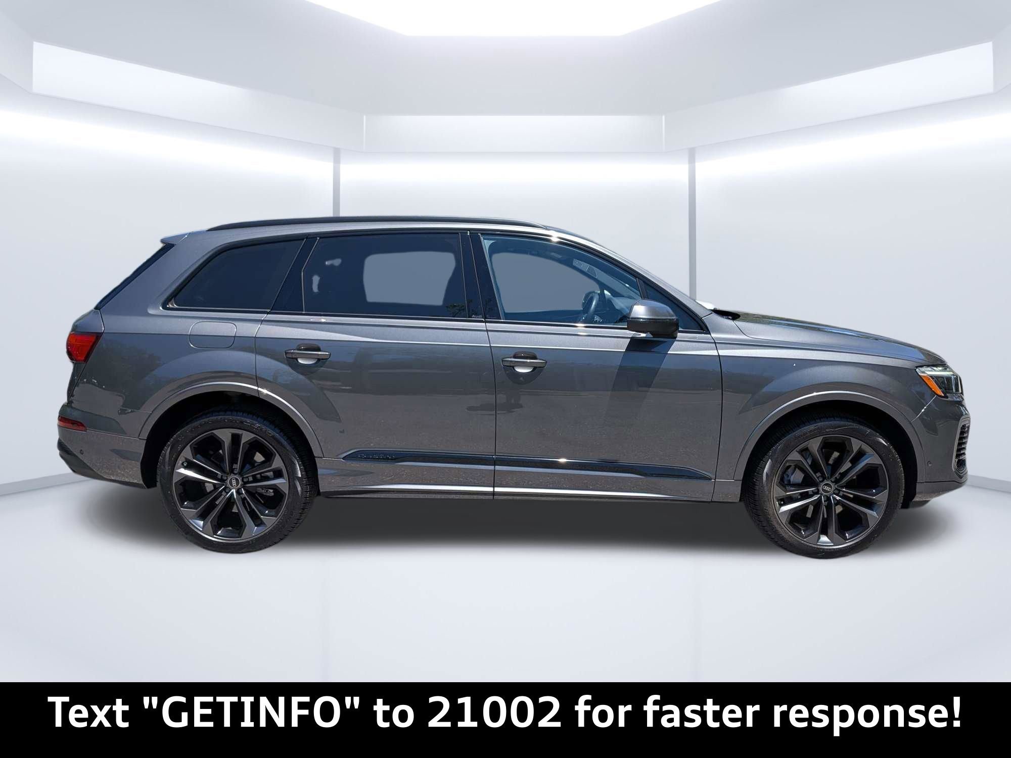 Used 2025 Audi Q7 3.0T Premium Plus w/ Premium Plus Package AWD/4WD image 2