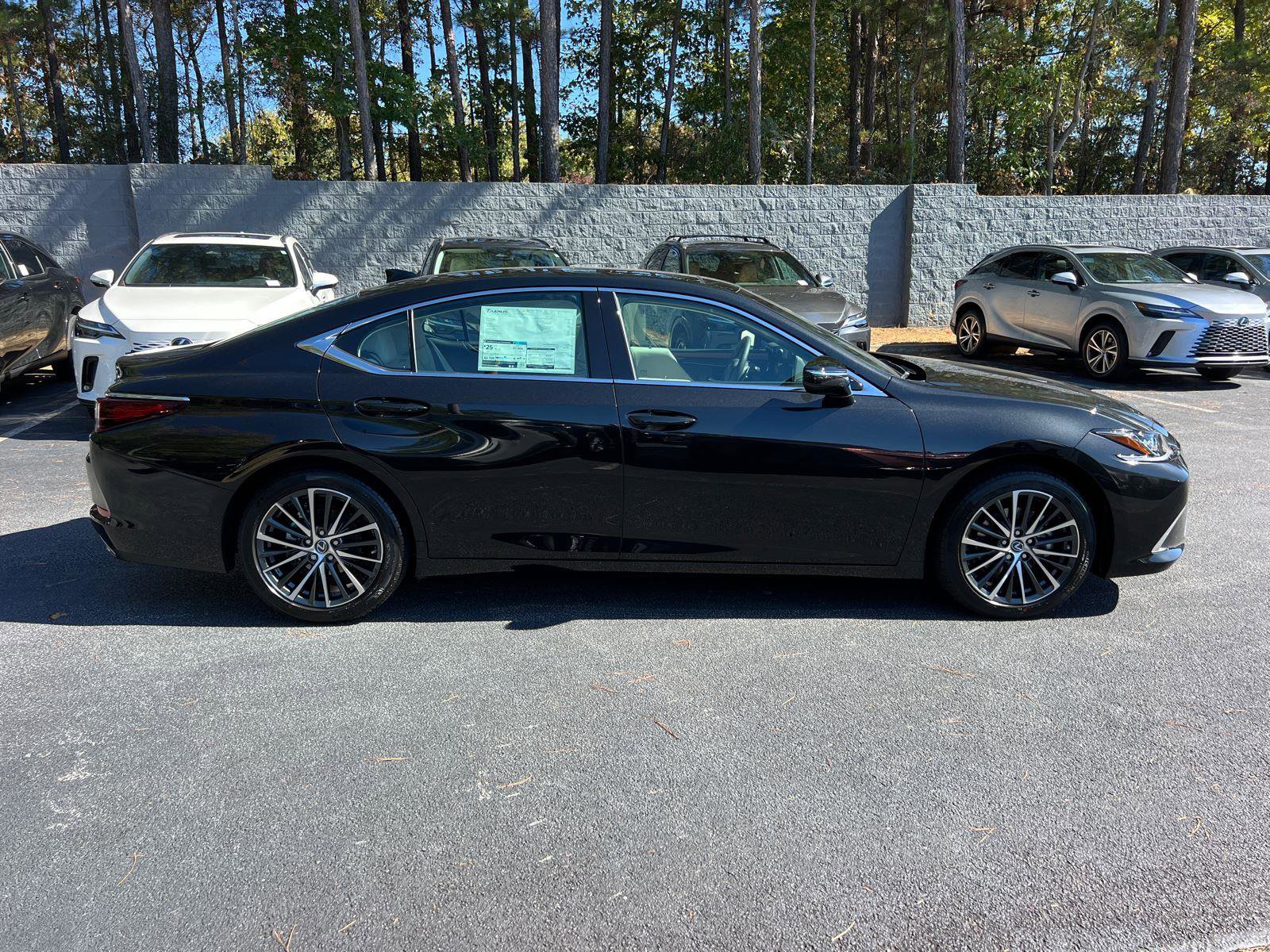 New 2025 Lexus ES 350 w/ Premium Package image 5