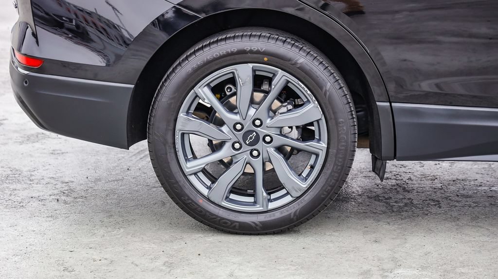 Used 2022 Chevrolet Equinox RS FWD image 12