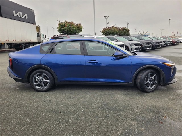 Used 2025 Kia K4 LXS image 3