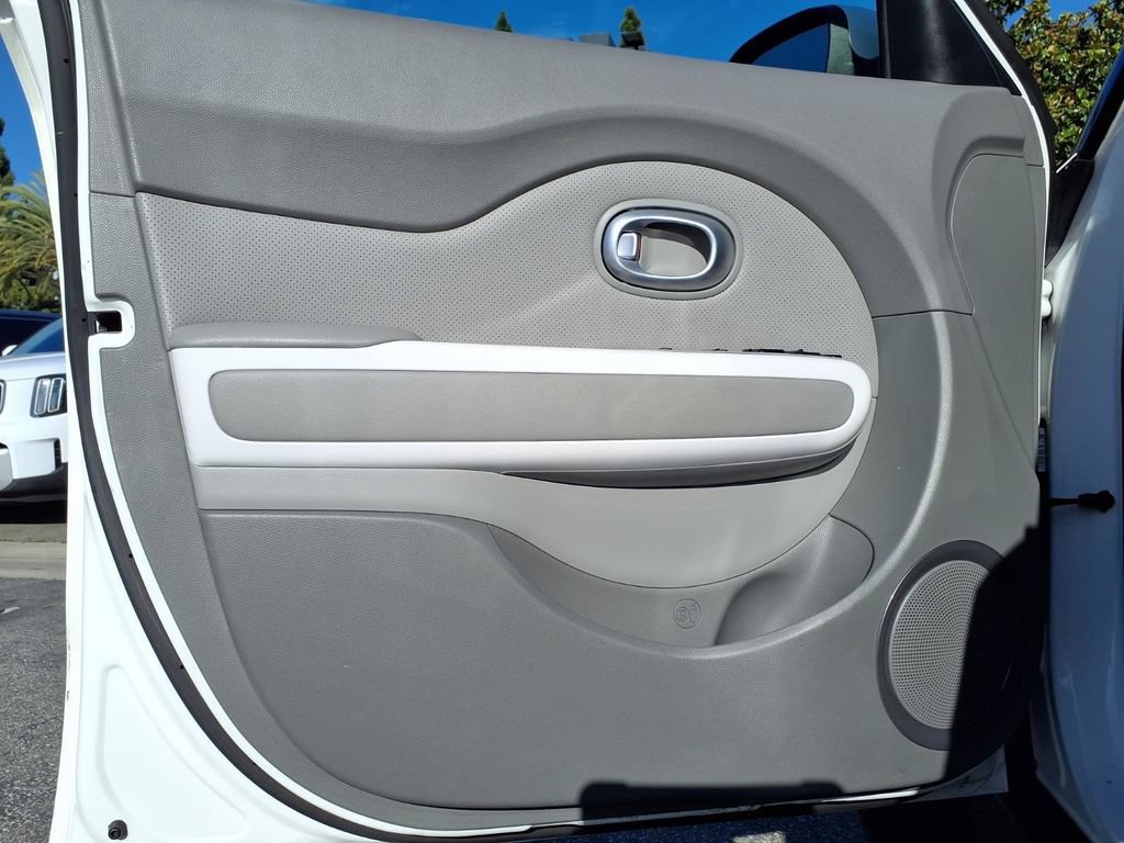 Used 2015 Kia Soul EV + FWD image 20