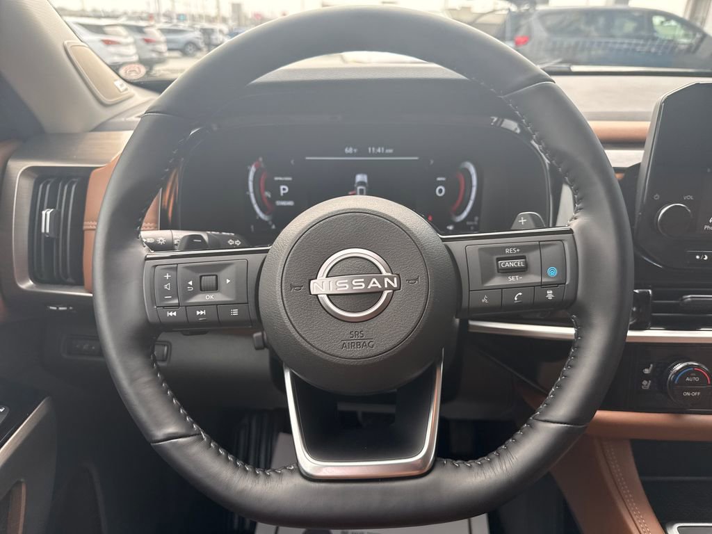 Used 2024 Nissan Pathfinder Platinum w/ Cargo Package image 18