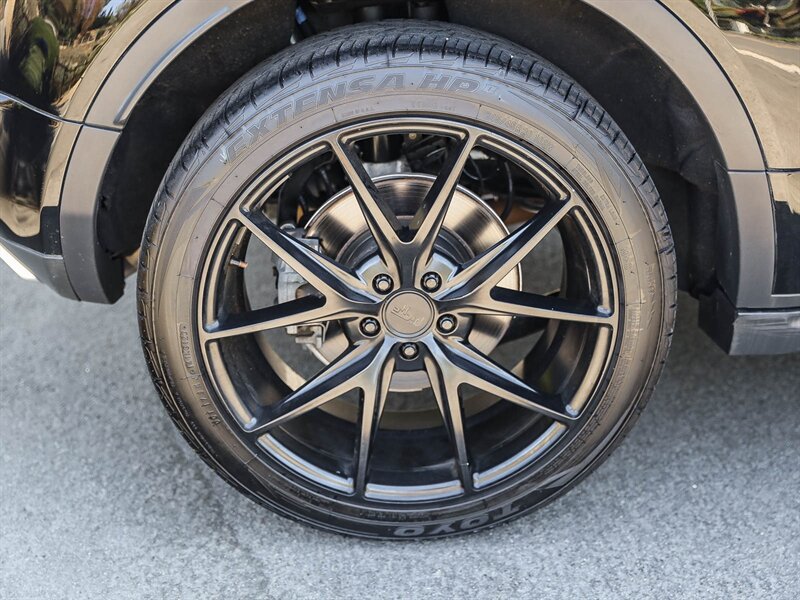 Used 2018 Land Rover Range Rover Evoque SE Dynamic AWD/4WD image 14