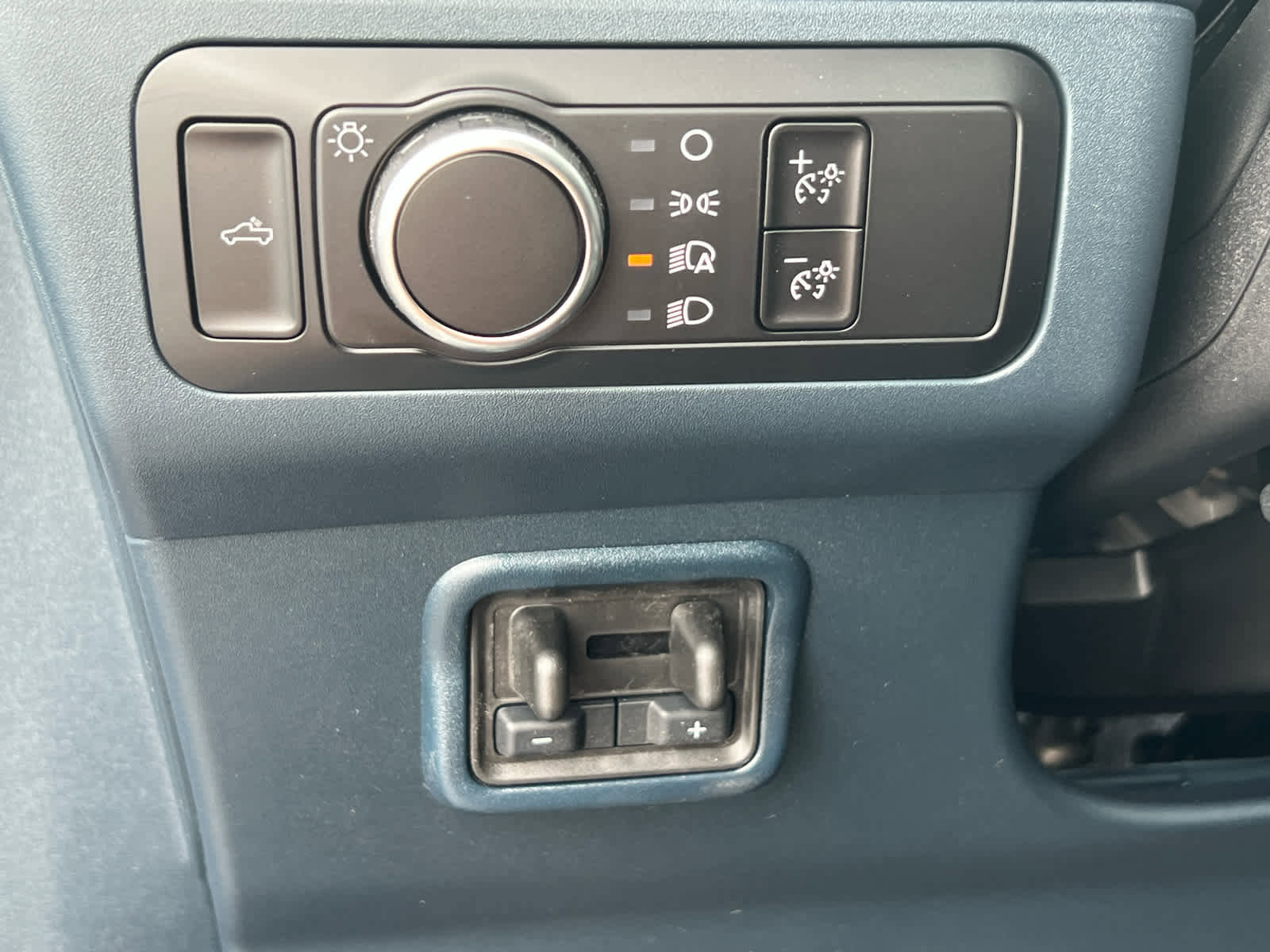 New 2025 Ford Maverick Lariat w/ 4K Tow Package image 30